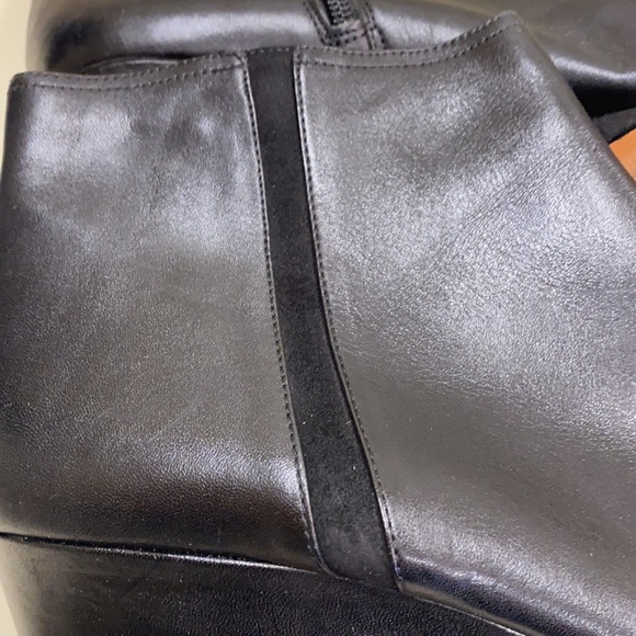 Coach Black Leather Zip Booties, Sz 11 - Picture 3 of 4